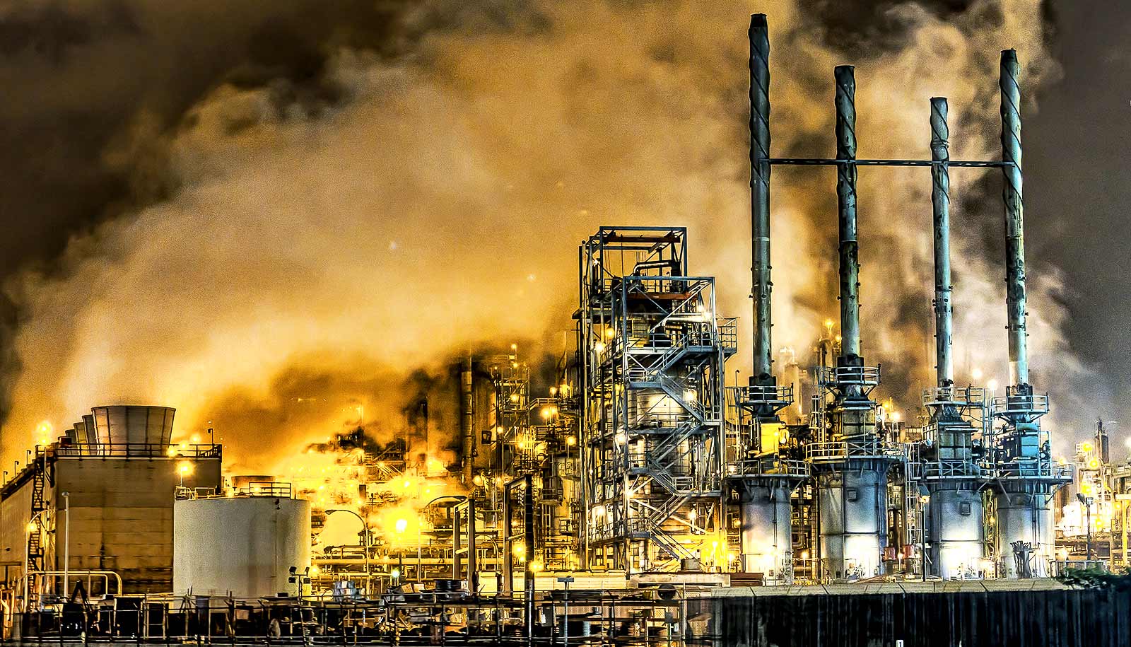 oil-refinery-at-night_1600.jpg