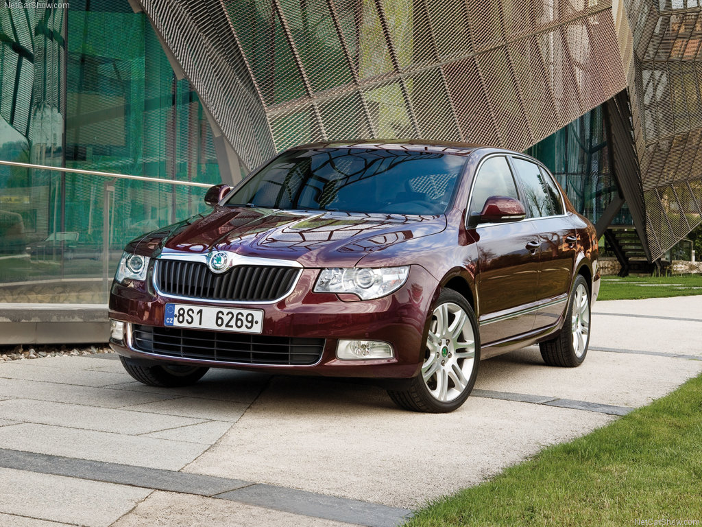 skoda-superb-2009-1024-03.jpg