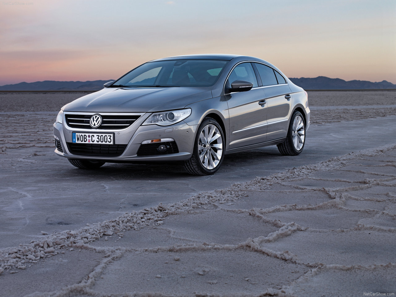 volkswagen-passat_cc-2009-1280-04.jpg