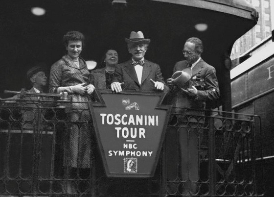 04_toscanini_credit_nbc_universal_photo_bank_via_getty_images.jpg