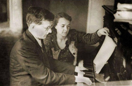 08_shostakovichnina1942_2001_cultural_heritage_seriesartistic_director_oksana_dvornichenko.jpg