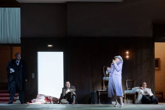 https_www_staatsoper-berlin_de_downloads-b_de_media_39129_d0bdff3d4ace689131607880740dc9ba_makropulos_b_254.jpg