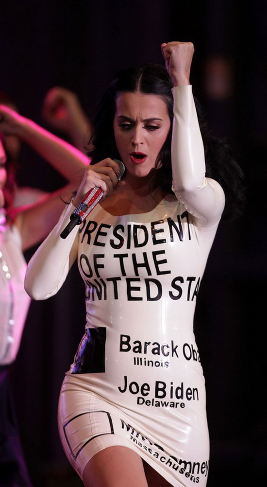 Katy Perry - 2012 Barak Obama Campaign Rally.jpg
