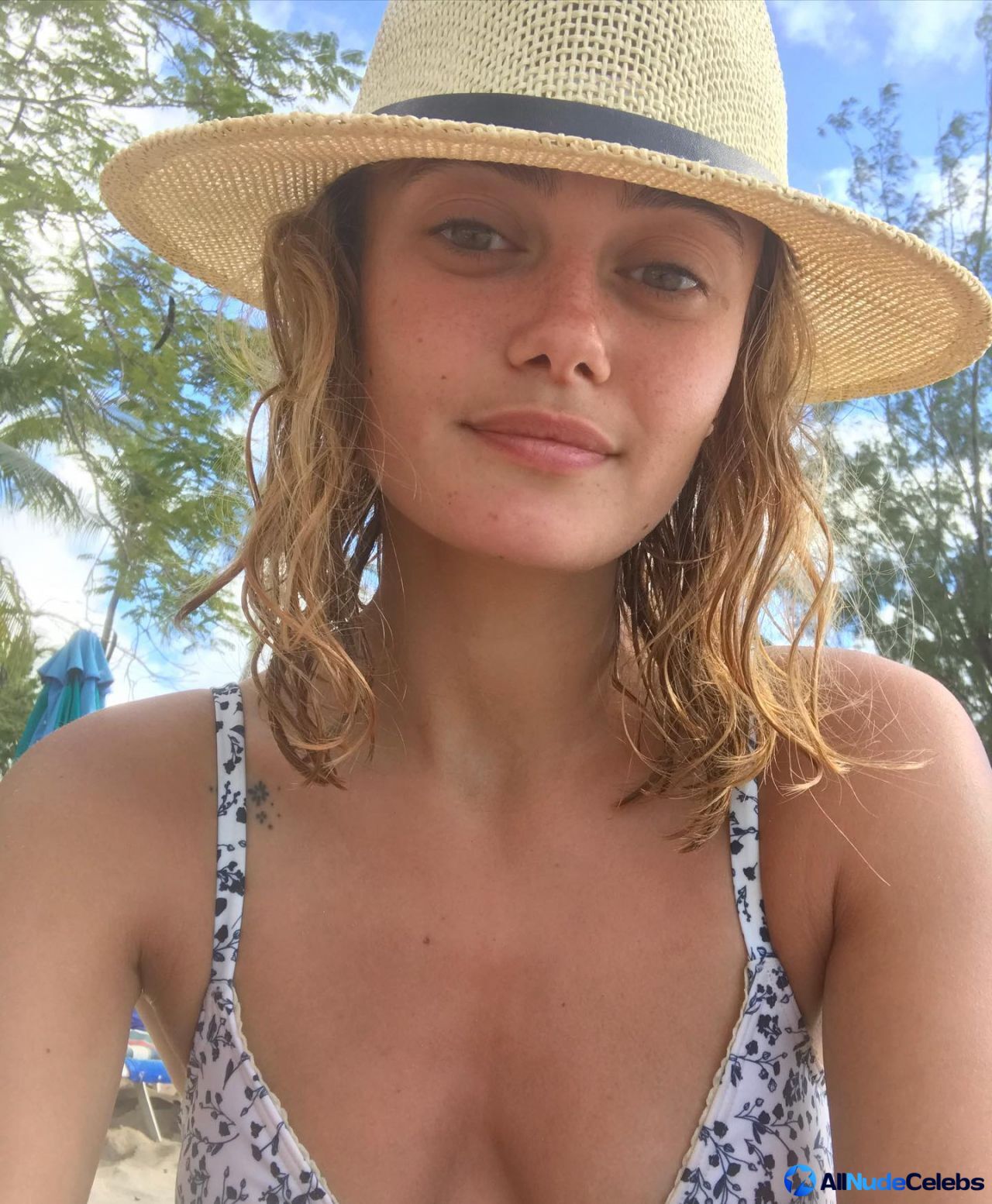 ella_purnell12.jpg