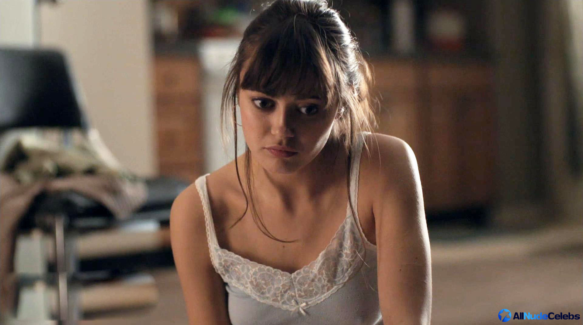 ella_purnell30.jpg