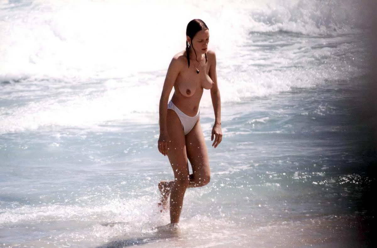 uma-thurman-topless-on-the-beach-in-st-barts-1.jpg