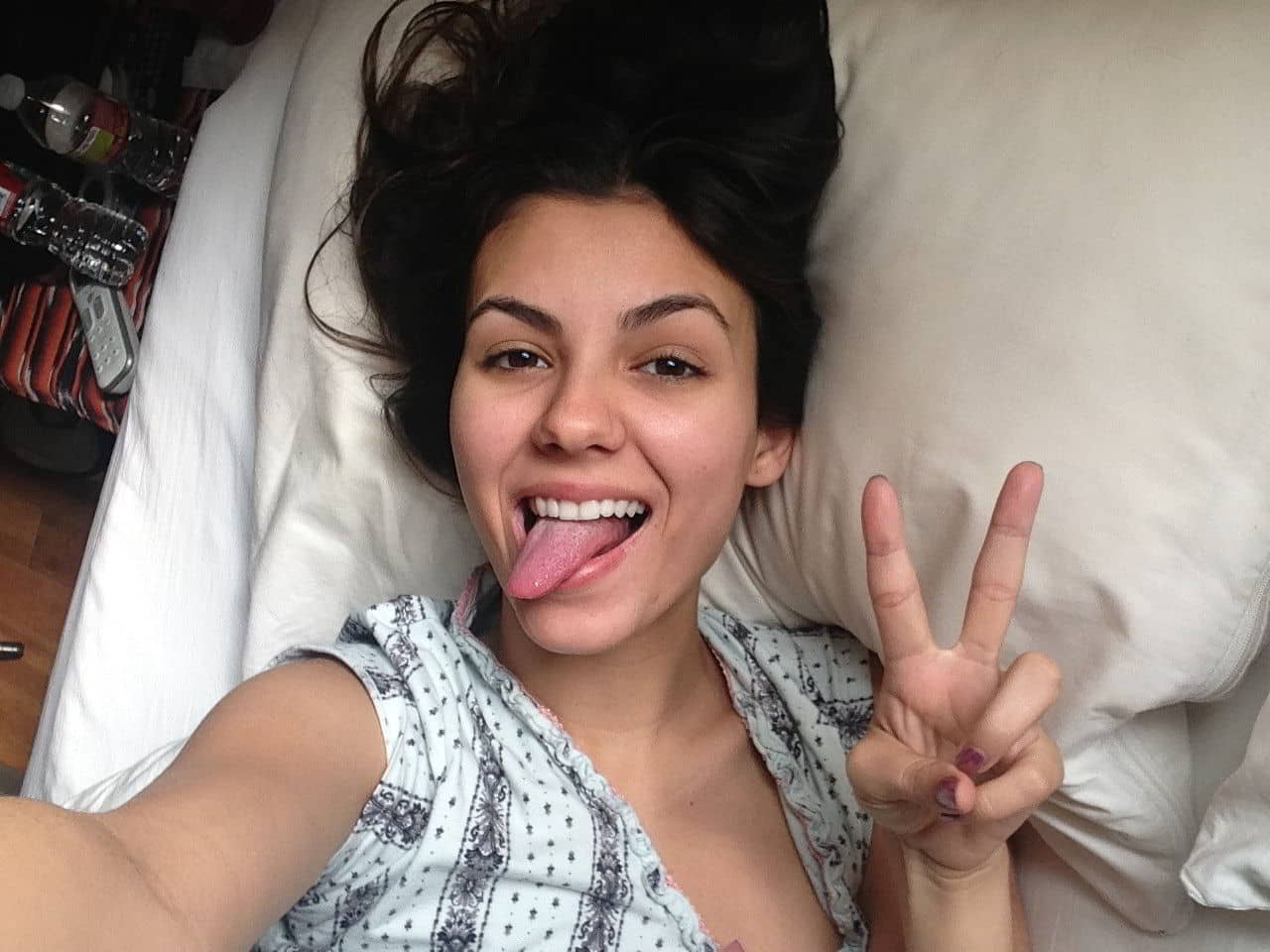 victoria-justice-leaked-cellphone-pictures-3_1.jpg