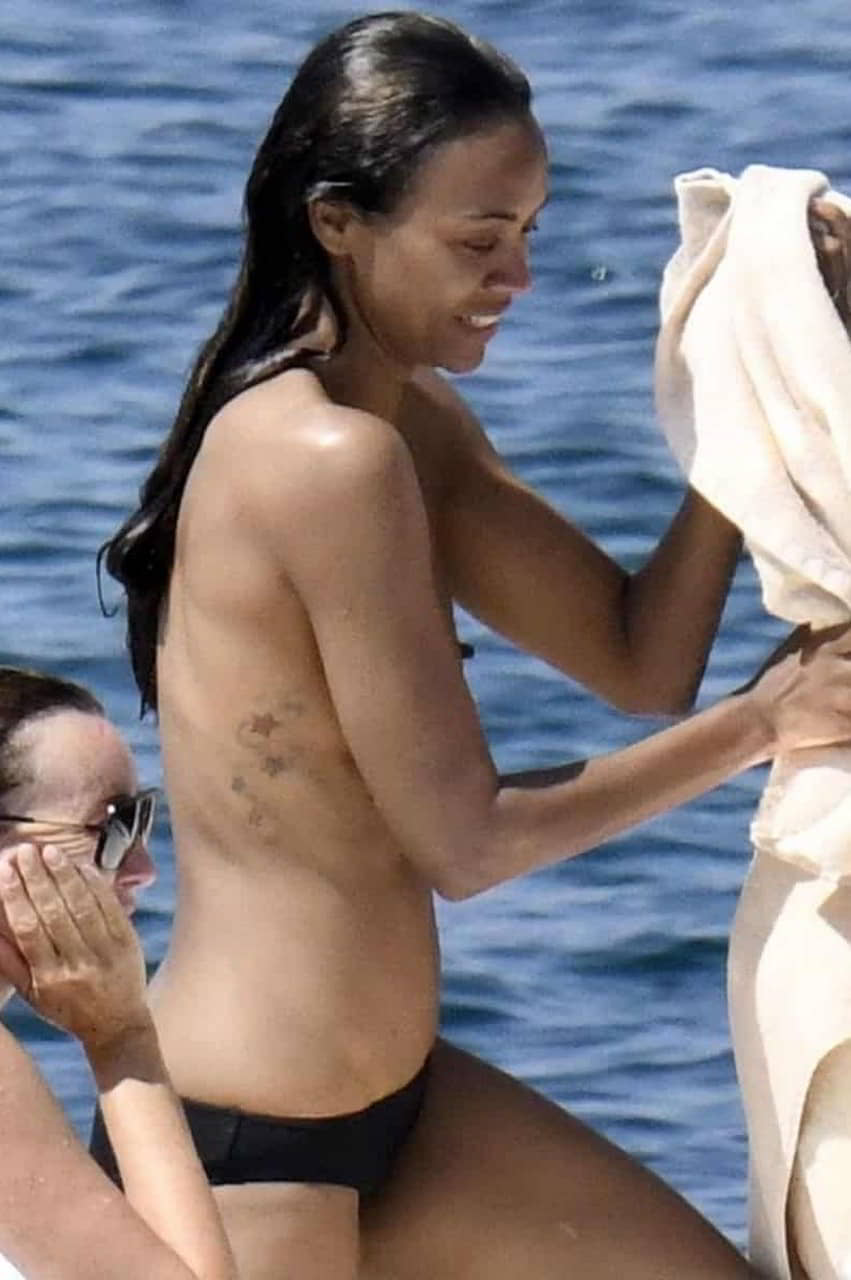 zoe-saldana-topless-on-a-boat-during-her-sardinian-getaway-2-2.jpg