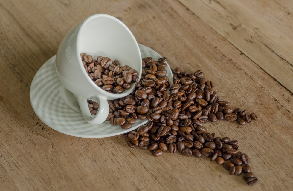 coffee-cup-with-beans-free-license-cc0-980x640.jpg