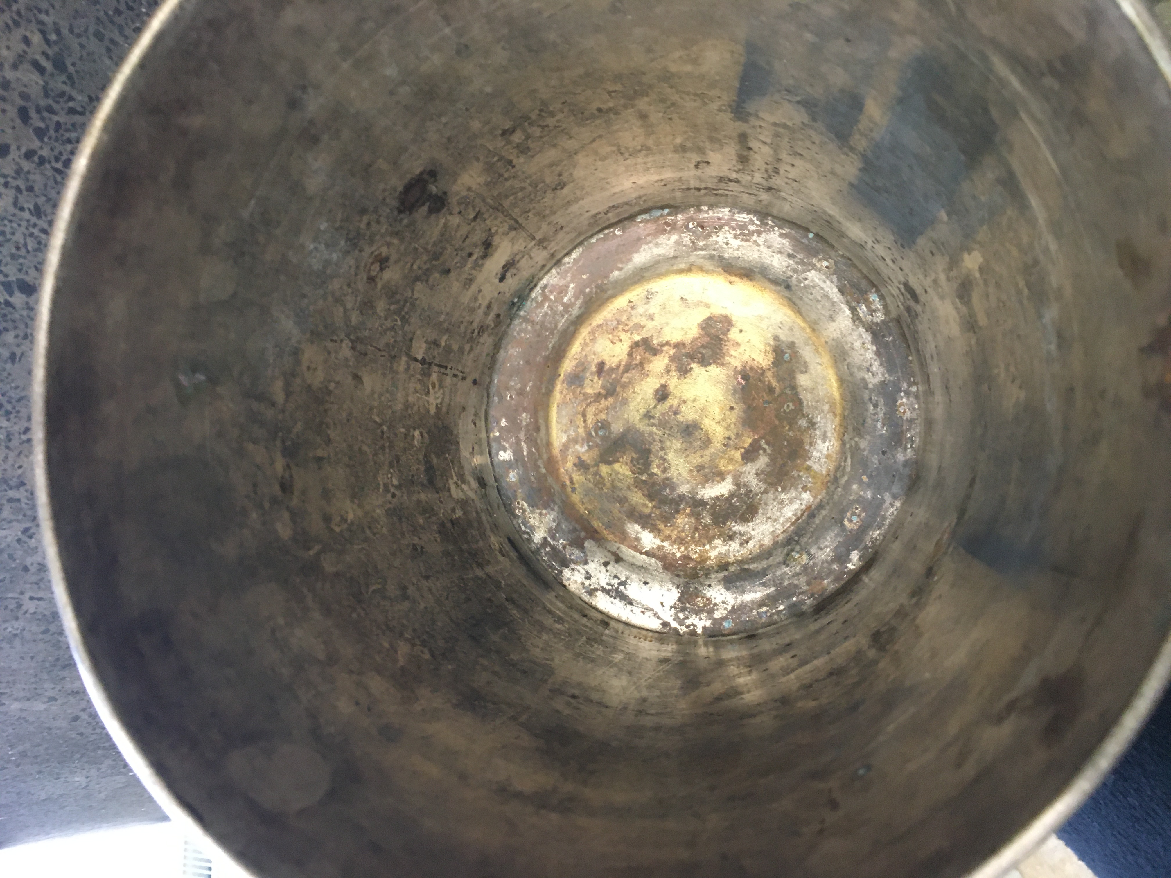 antique_lion_head_champagne_bucket_with_leather_decoration_for_sale_3.JPG