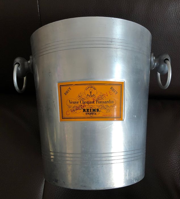 veuve_clicquot_ponsardin_old_aluminum_champagne_bucket_is_an_exhibition_piece_for_the_collection_4.JPG