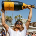 A spanyol tengerparton már vidáman folyik a champagne