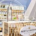 Moët & Chandon Champagne - kültéri installációk pop-up pezsgő bárpultok