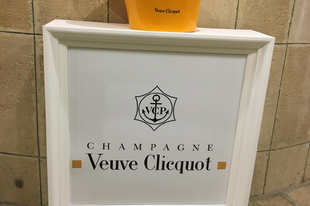Hordozható - Összecsukható - Veuve Clicquot Champagne Bárpult