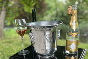 Louis Roederer vintage pezsgőhűtő szőlőfürtös fogantyúval – klasszikus francia design