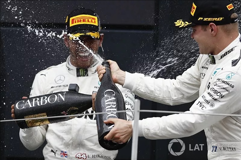 carbon_champagne_formula1.jpg