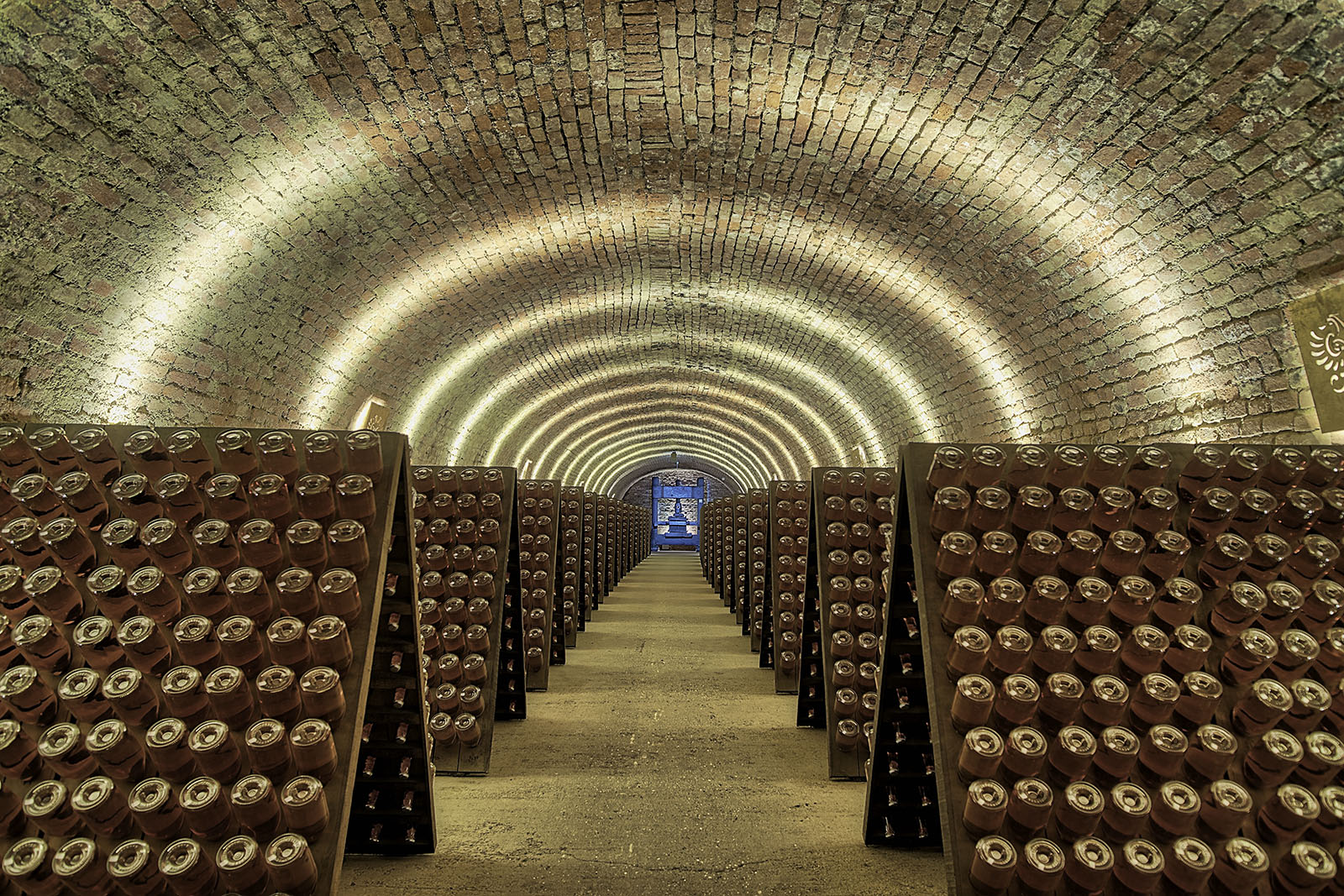 champange-cellars-champagneclub_blog.jpg