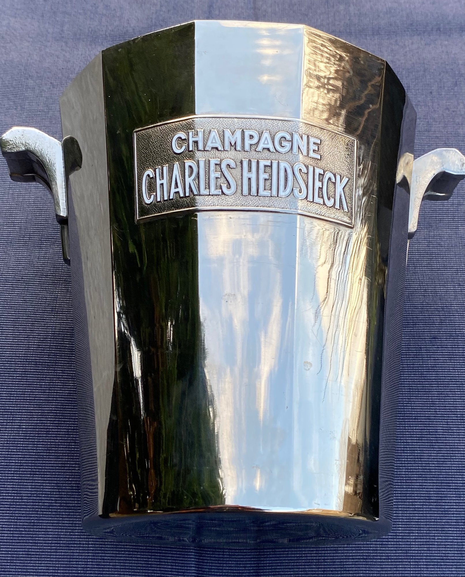 charles_hiedsieck_champagne_vintage_bucket_pezsgos_vodor_champagneclub_4.JPG