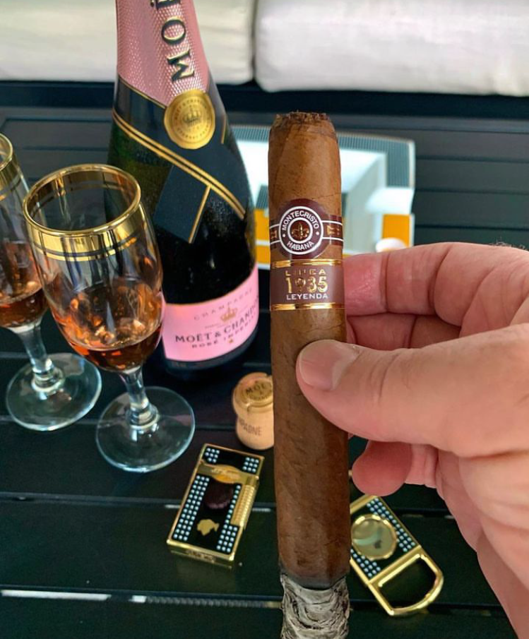 cigar_and_champagne_sursum_vivere_szivarok_es_pezsgok_parositasa_chamoagneclub_19.PNG