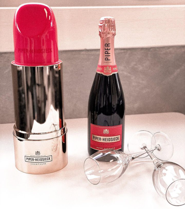 piper-heidsieck_cuvee_brut_champagne_75cl_lipstick_gift_box_ajakruzs_es_pezsgo_champagneclub_2.PNG