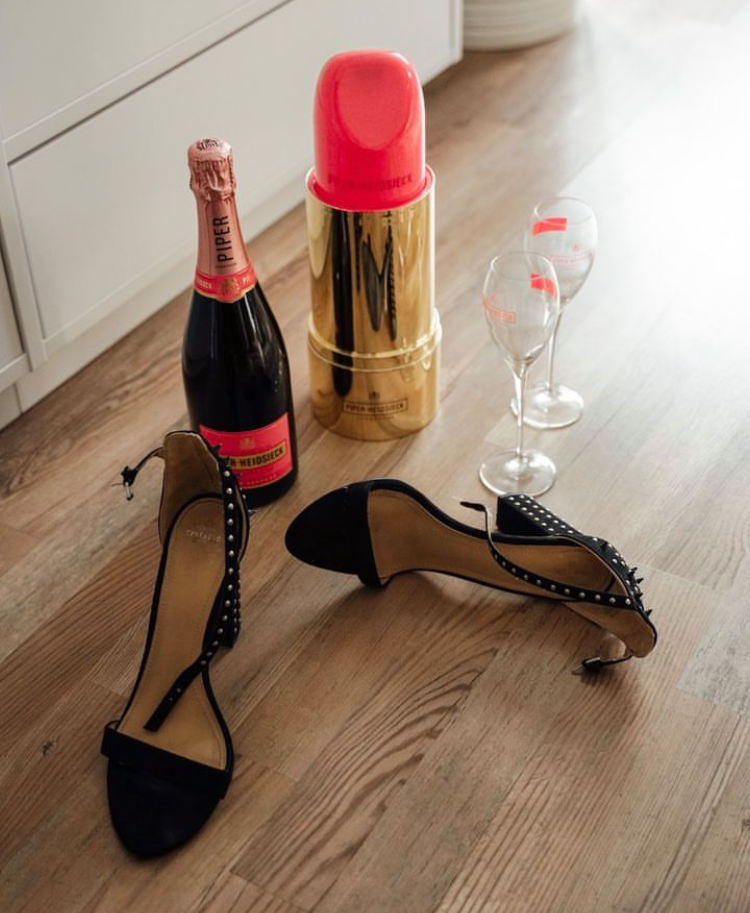 piper-heidsieck_cuvee_brut_champagne_75cl_lipstick_gift_box_ajakruzs_es_pezsgo_champagneclub_5.PNG