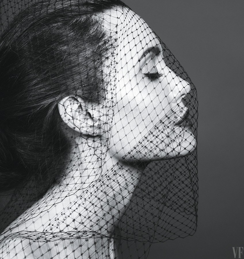 angelina-jolie-vf-0917-cover-ss09.png