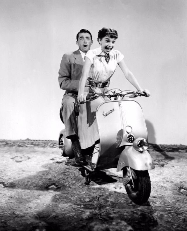 audrey_hepburn_in_roman_holiday_in_1953_44.jpg