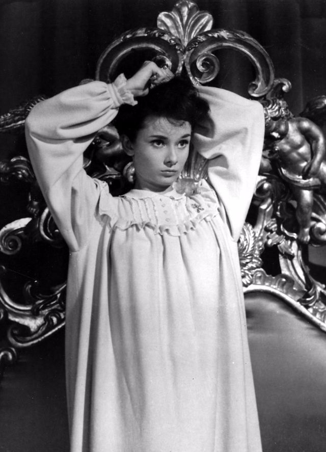 audrey_hepburn_in_roman_holiday_in_1953_5.jpg