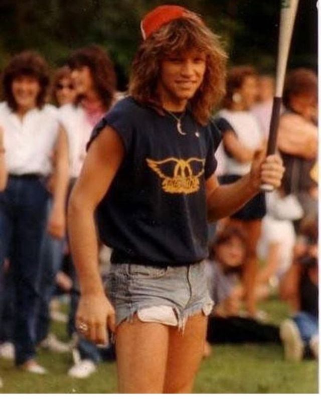 jon-bon-jovi-in-shorts-8.jpg