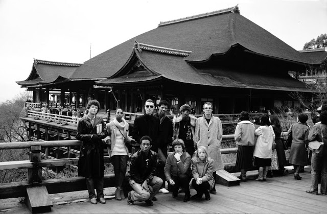 rock-stars-as-tourists-in-japan-1970s-80s-18.jpg