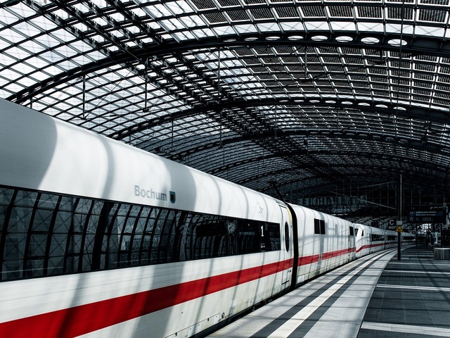 Jegyvásárlás a vonatállomáson. Mini dialógusok :)