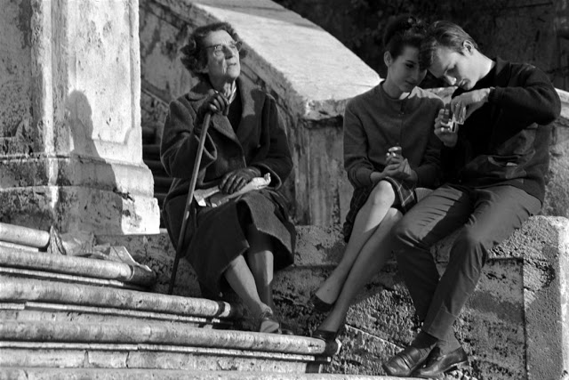 the-italians-by-bruno-barbey-33.jpg