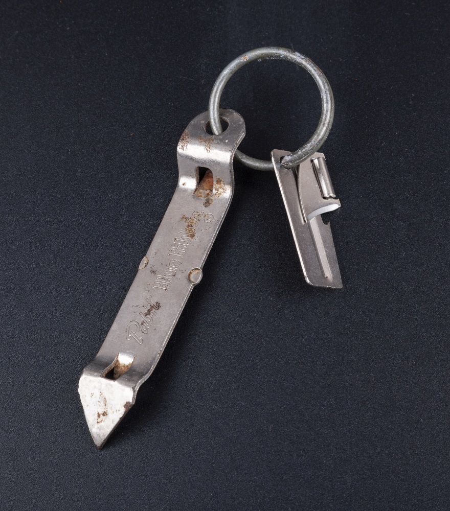 vietnam_war_pabst_church_key_p38_can_opener_a.jpg