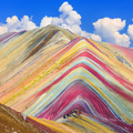A klímaváltozás miatt felfedezett természeti csoda: Szivárvány-hegy Peruban