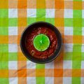 Egyszerű és gyors limeos- chili szósz recept