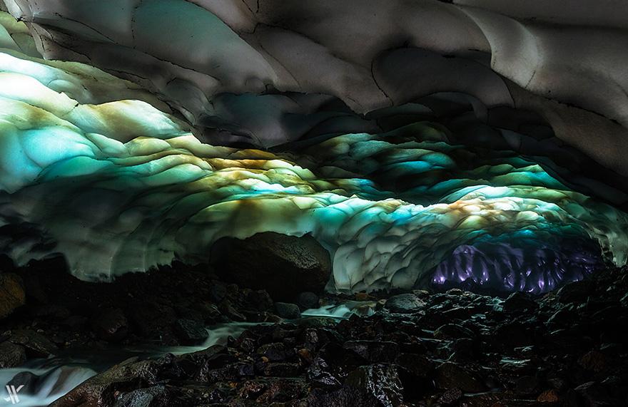amazing-caves-14-3.jpg