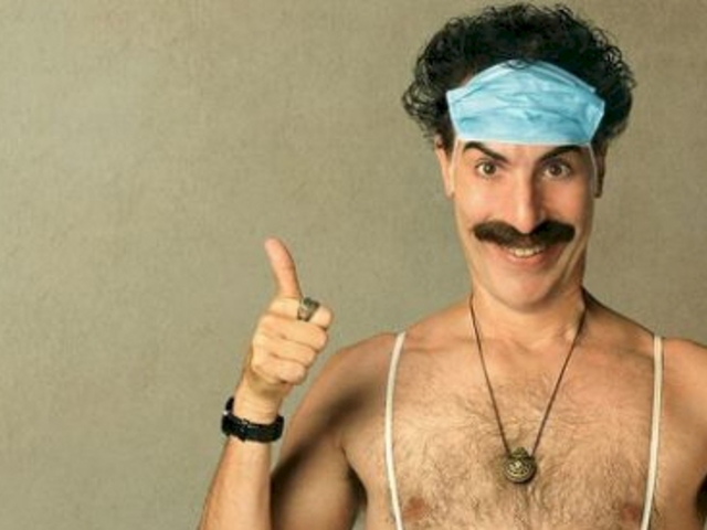 Sacha Baron Cohen visszatér, hogy republikánusokat terrorizáljon: Borat 2. – kritika