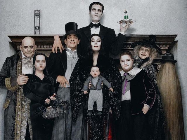 Tim Burton készíthet sorozatot az Addams Family-ből