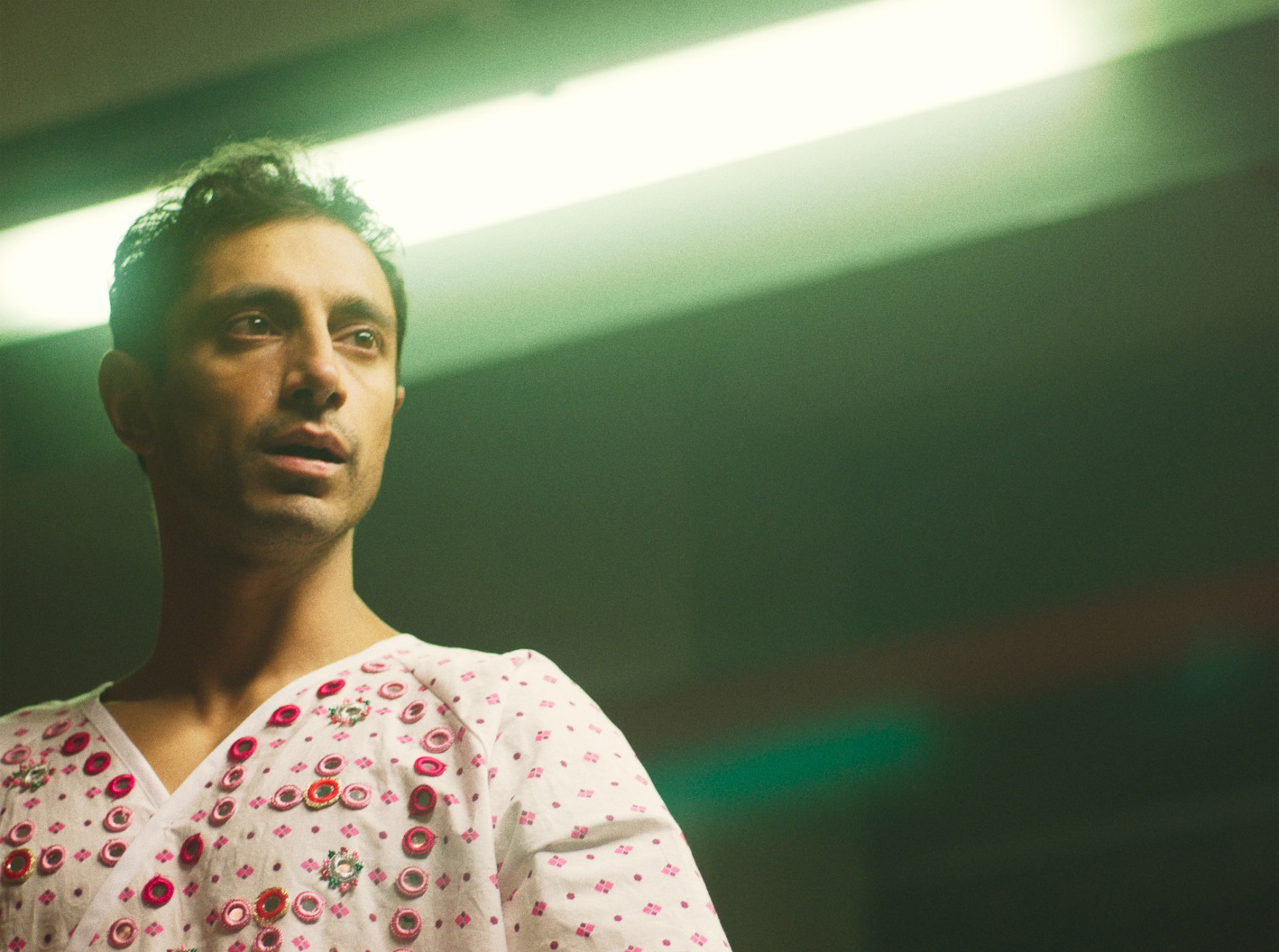 riz-ahmed-as-zed-in-mogul-mowgli-pic-01-_-rob-youngson-pulse-films-bbc.jpg