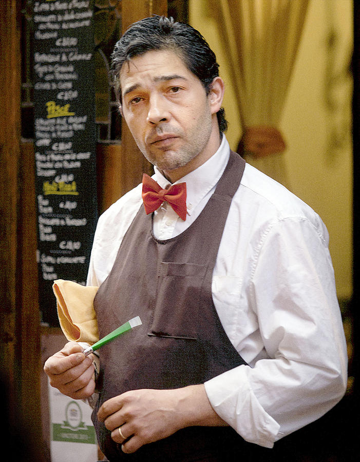 italian-waiter-bruce-crummy.jpg