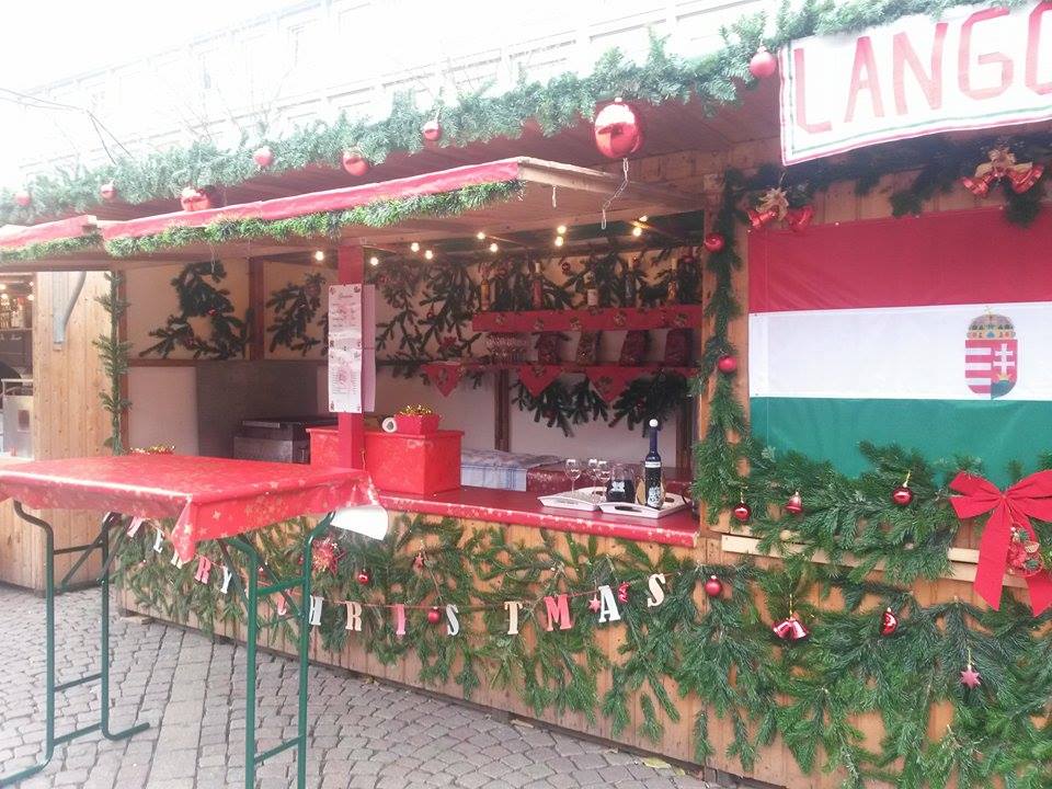 A bódé kívülről