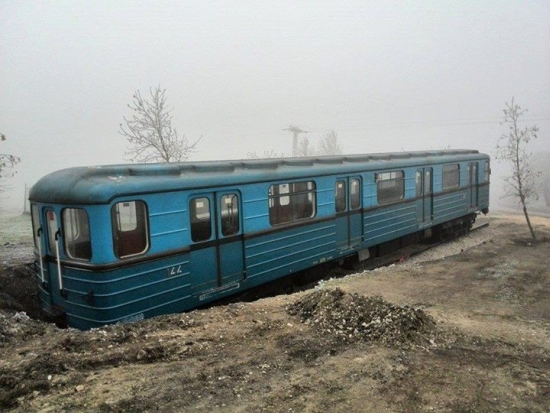 budapest_csakbereny_metro1.jpg