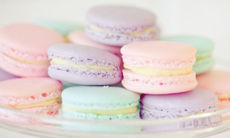 Macaron? Akarom!