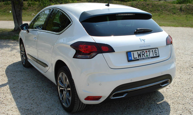 TESZT: CITROEN DS4 THP 200 ÉS E-HDI 110