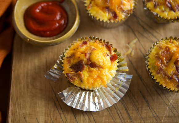 2012-10-25-bacon-breakfast-cupcakes-7-580.jpg