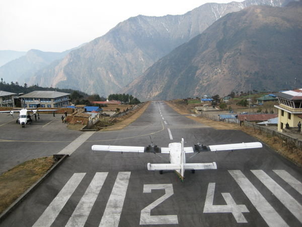 2084100-Lukla-Airport-0_1.jpg