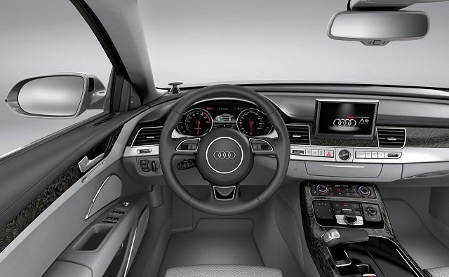 Frankfurt-Auto-Show-2013-Audi-A8-Facelift-4.jpg