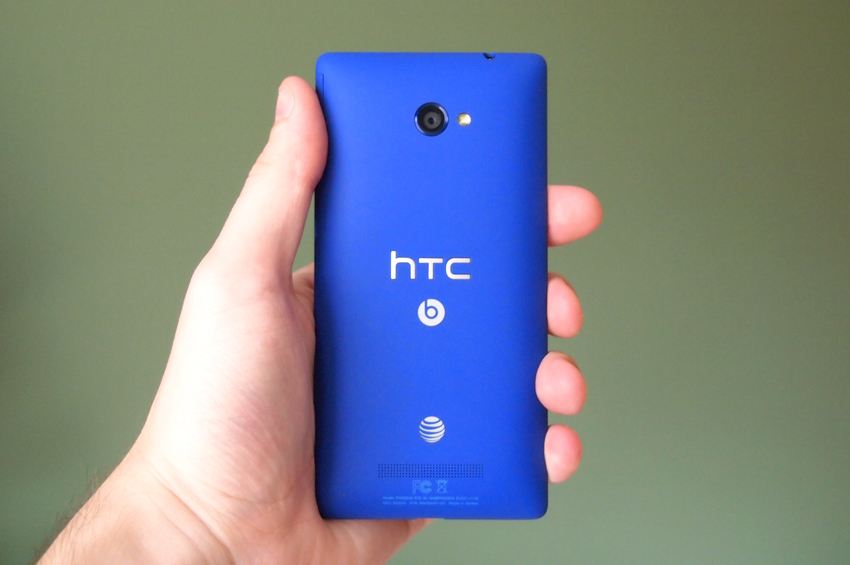 HTC-Windows-Phone-8X-review-back.jpg