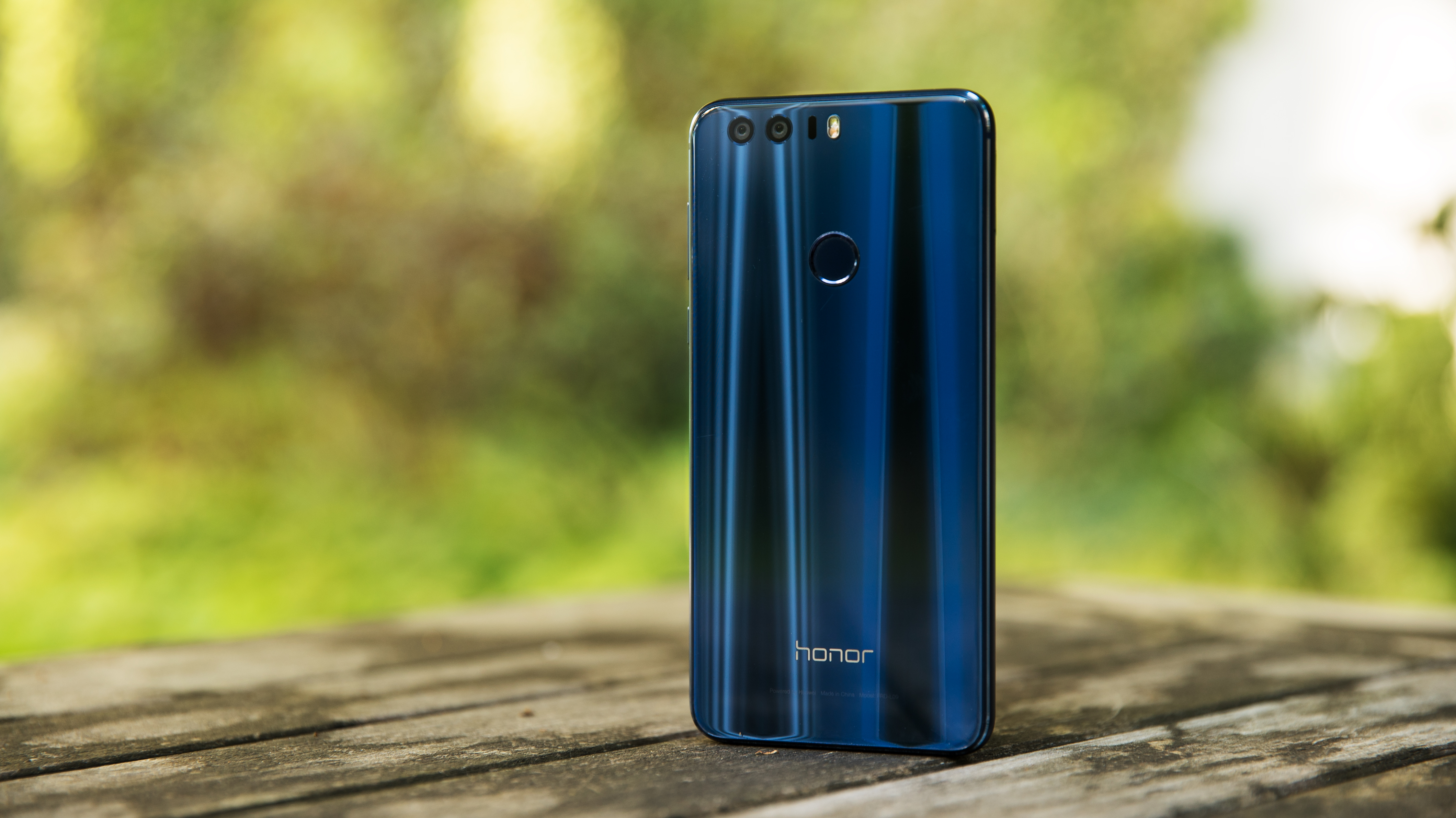 honor-8-back.jpg