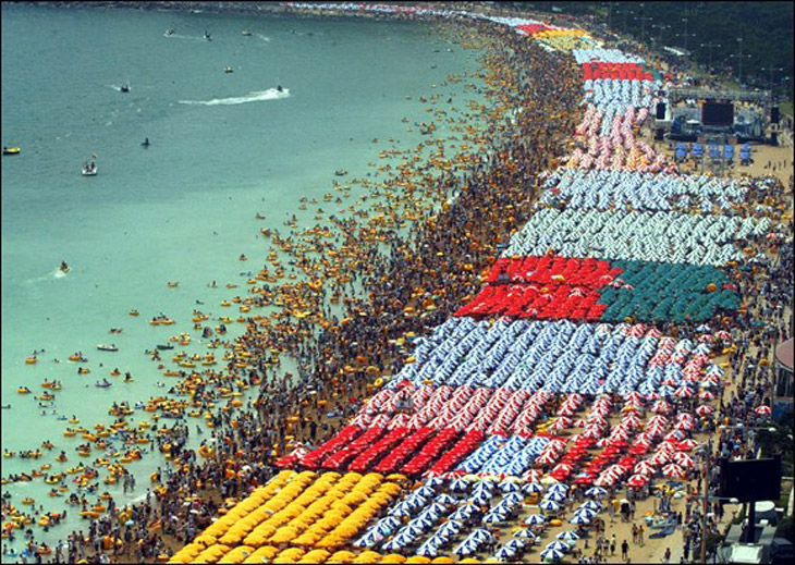 overpopulation_beach.jpg